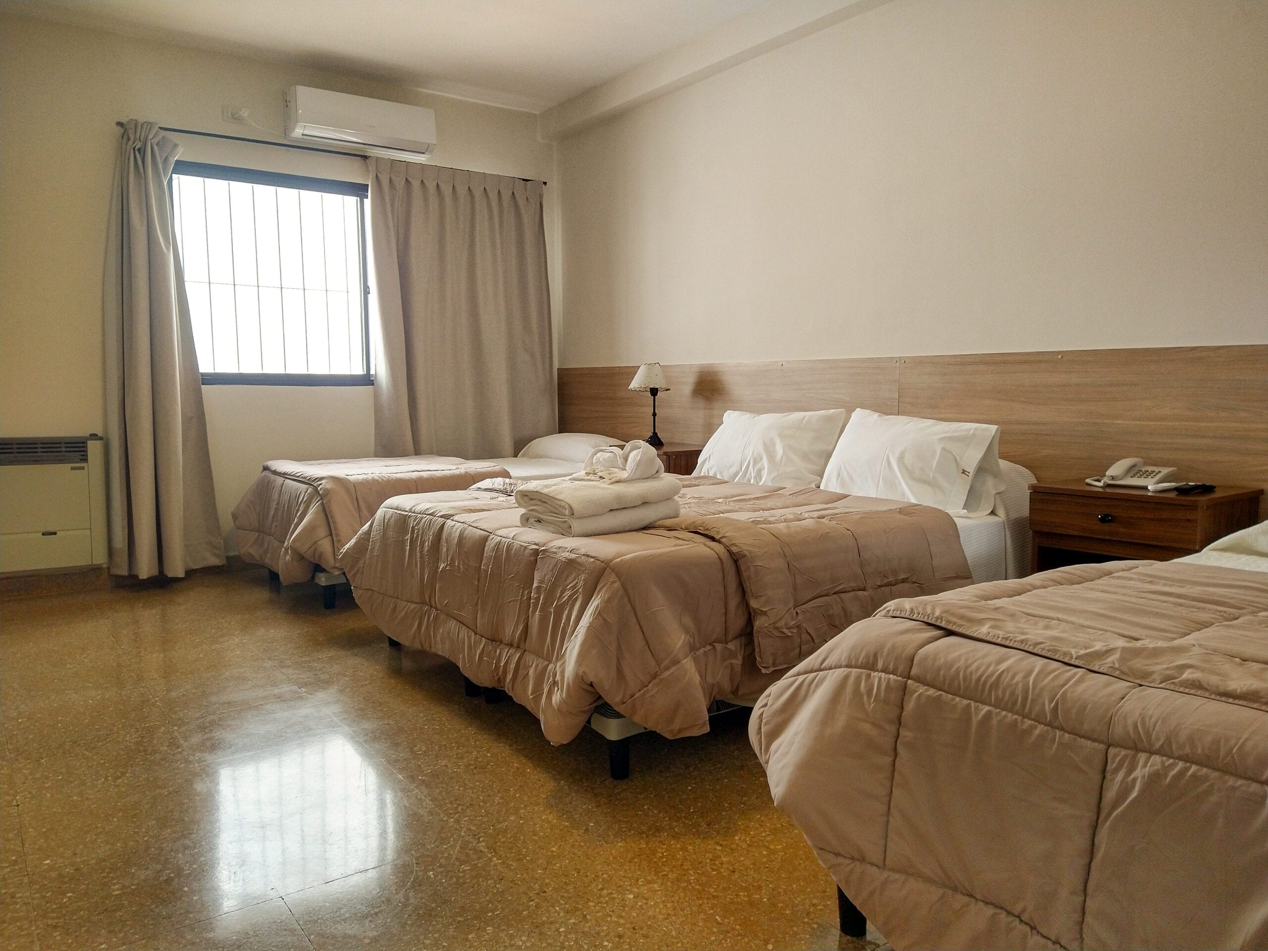 HAB CUÁDRUPLE MATRIMONIAL